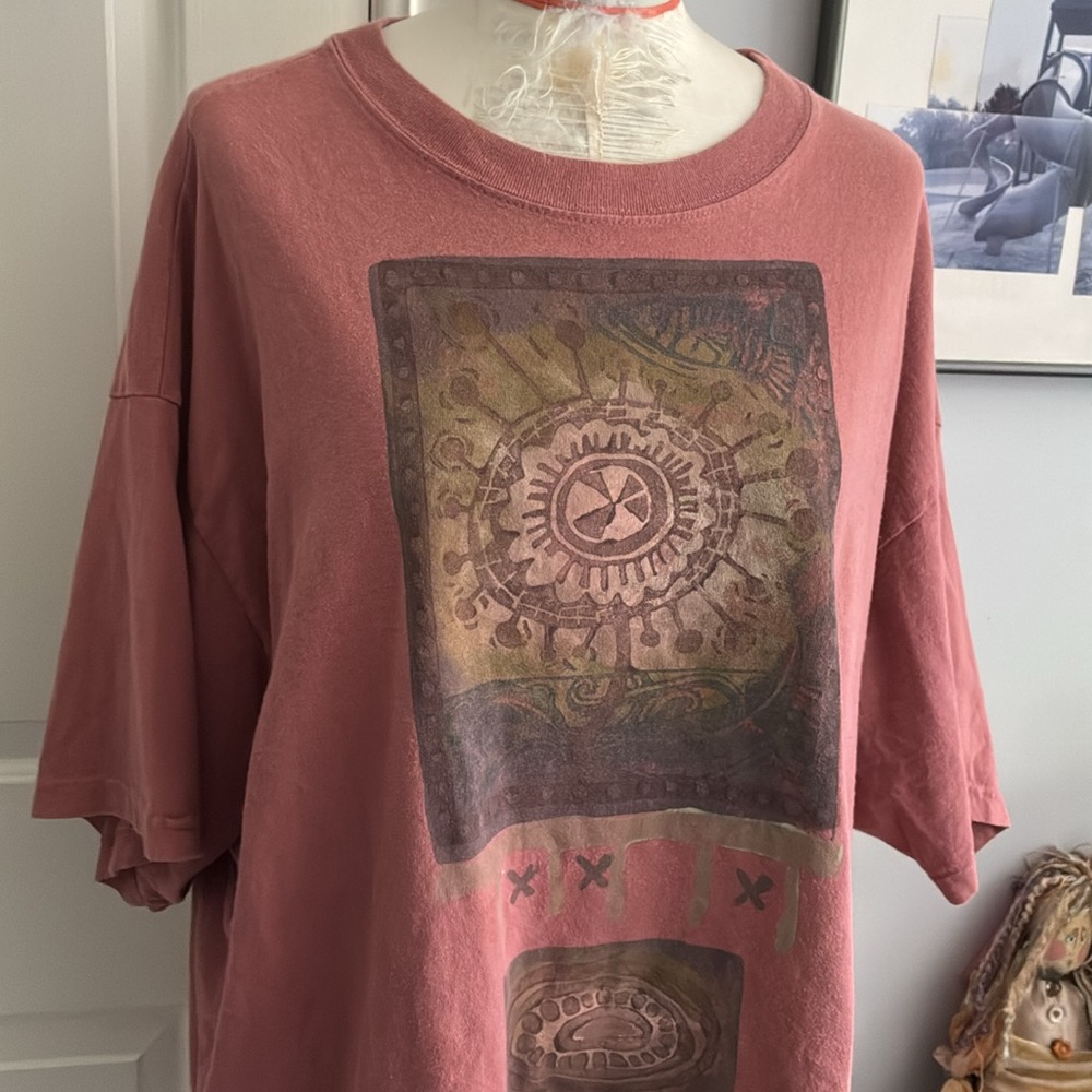 Vintage blue fish Graphic T-Shirt - Picture 2 of 7